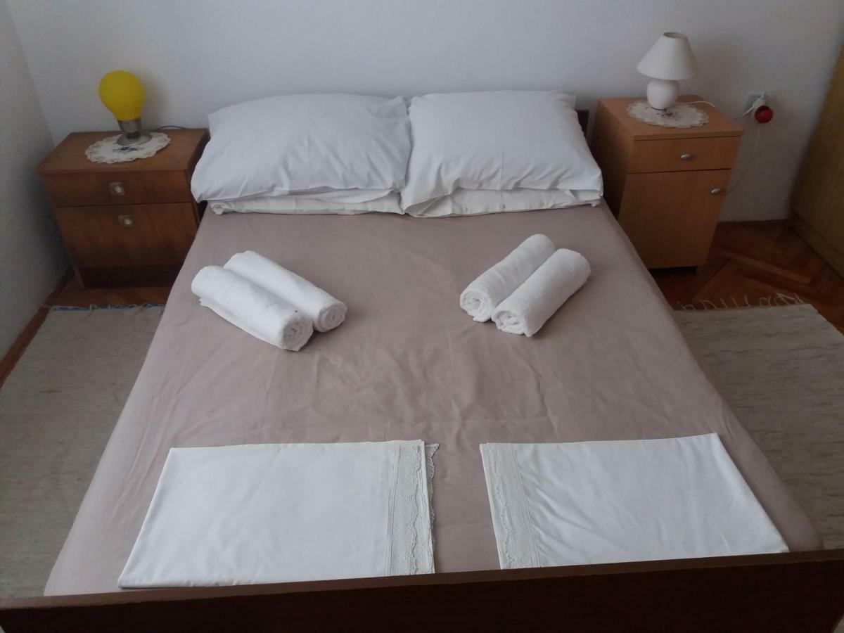 Apartman Nona Povljana Eksteriør billede