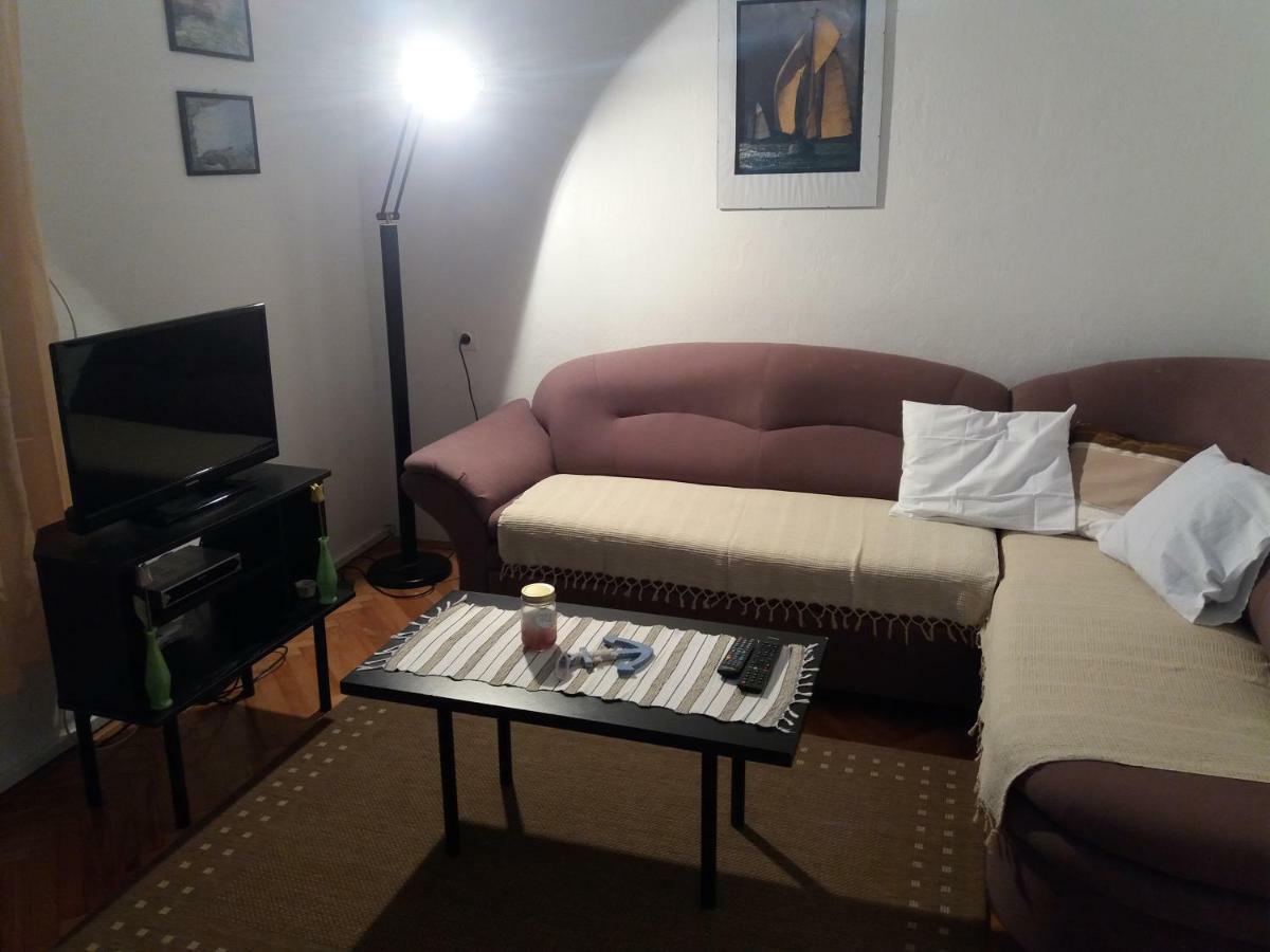 Apartman Nona Povljana Eksteriør billede